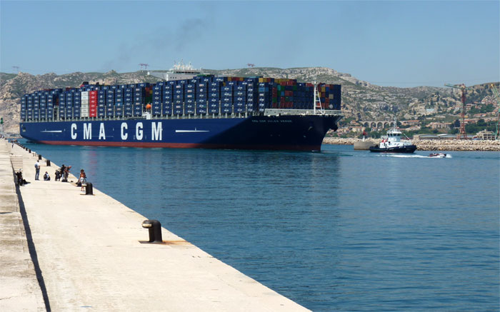 porte conteneurs Jules Verne de la CMA-CGM